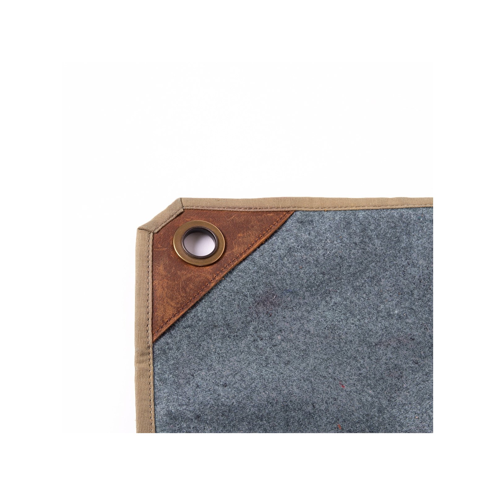 Couverture EXPLORER