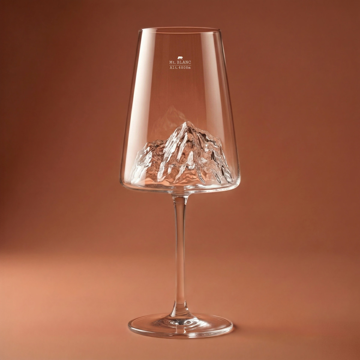 Verre à vin Mont Blanc TOPOGRAPHIC — relief 3D au fond de la coupe